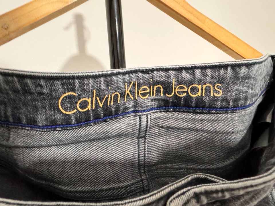 Calvin Klein Jeans Jeanshose W34 L32 in Hamburg