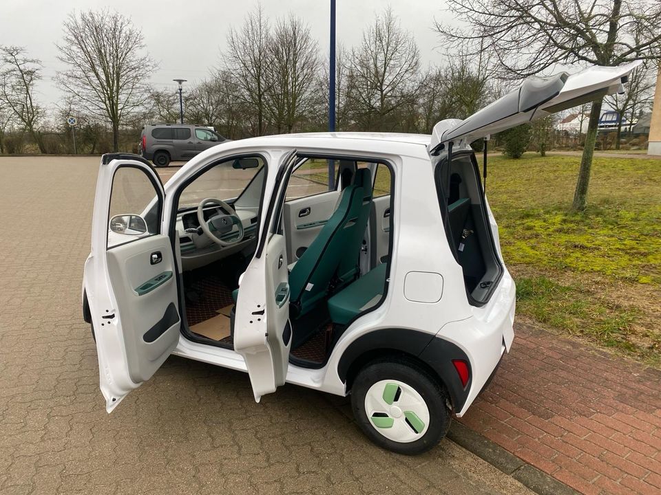 eAuto 44 km/h Microcar Leo in Olpe