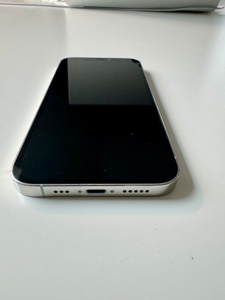 iPhone 12 PRO - Top Zustand - 256GB - Silber - keine Kratzer! in Schwanau