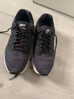 NIKE Schuhe Gr.40,5 Sehr Gut Berlin - Neukölln Vorschau