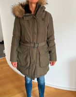 Warmer Daunen Parka USA Blauer oliv Gr. M Kapuze Waschbärfell Köln - Mülheim Vorschau