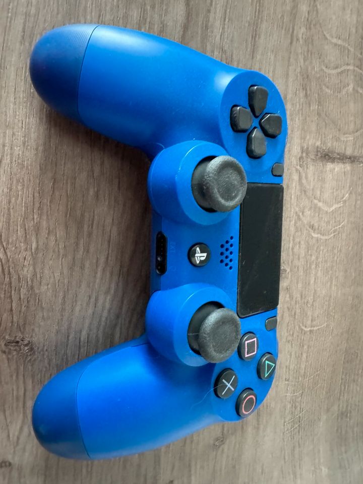 PlayStation 4 Controller blau in Oberhausen