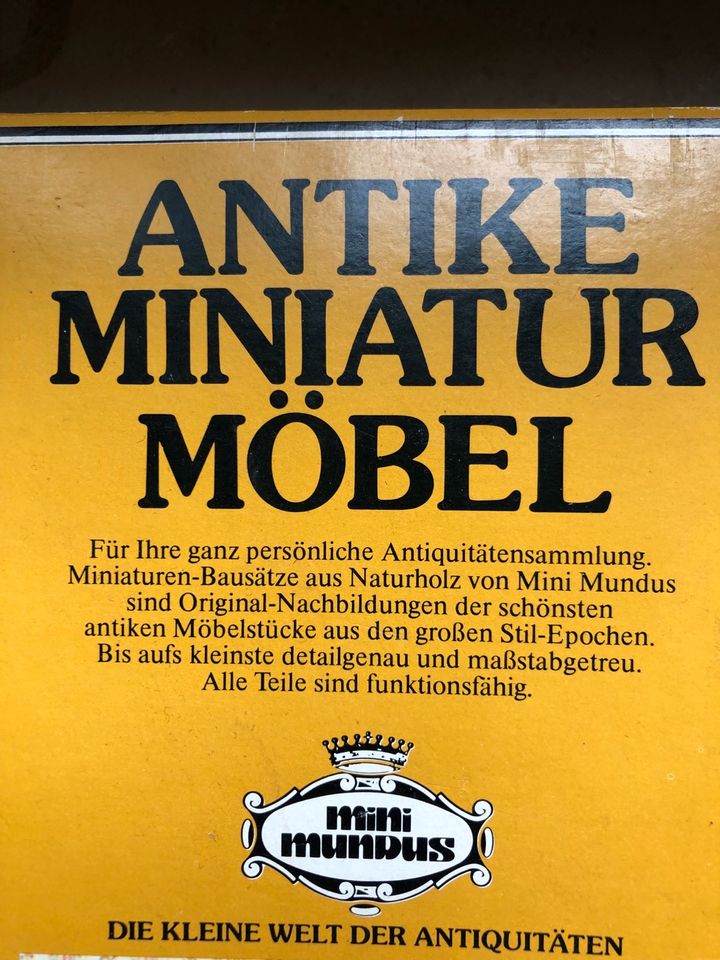Mini Mundus  2 Biedermeier Polsterstühle 40093 in München