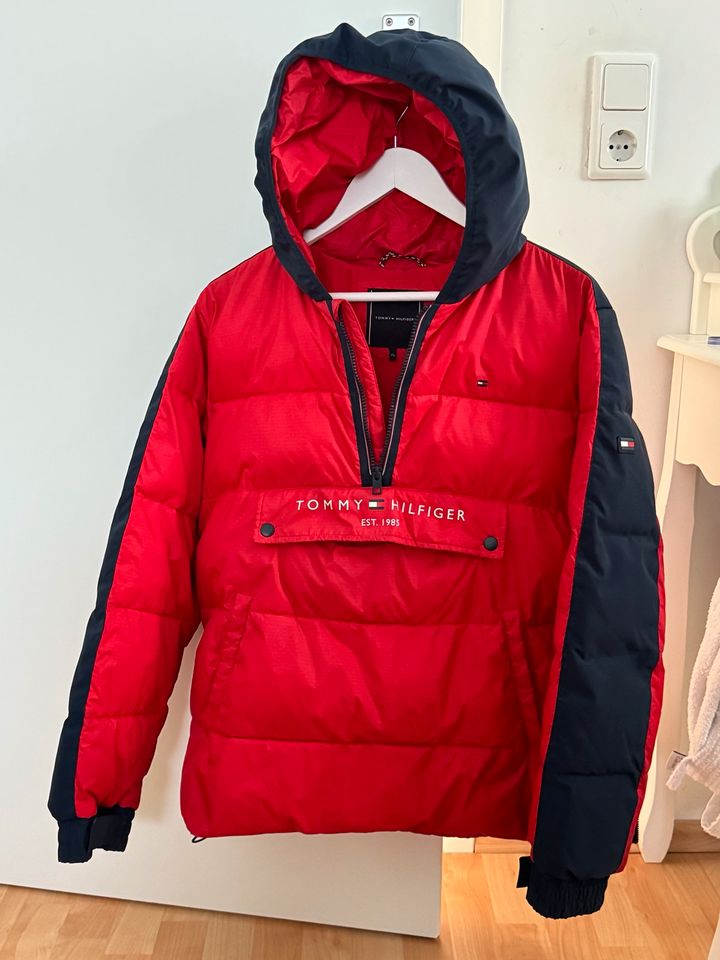 Tommy hilfiger Jacke kindergröße 176 in Dortmund