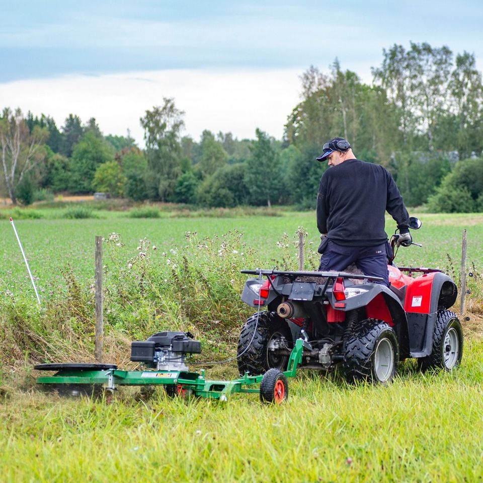 Zaunmäher ATV/Quad Mähwerk Kleintraktor Rasentraktor Kantenmäher in Lüneburg