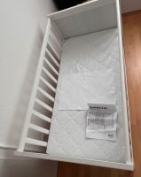 Ikea Sundvik  Babybett 66*124,Babymatratze+Himmelstange Baden-Württemberg - Böblingen Vorschau