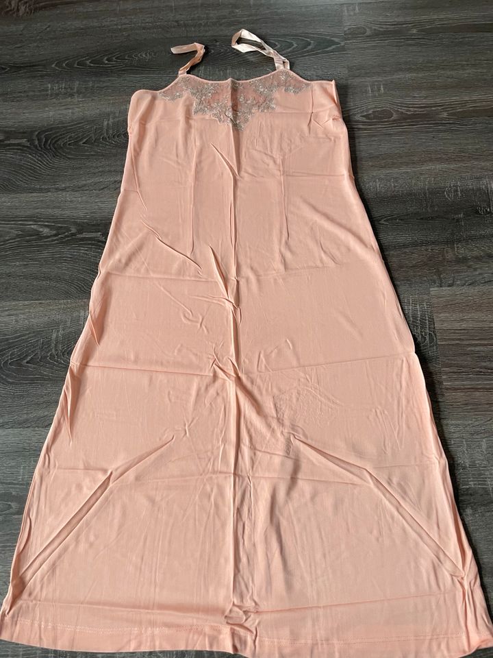 Damen Unterwäsche Unterkleid Größe 42 Rosé Lachs in Herten