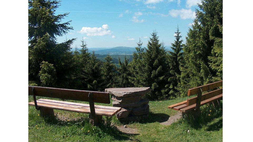 Lastminute Urlaub Thüringer Wald Quartier Gästehaus Pension Berge in Schmalkalden