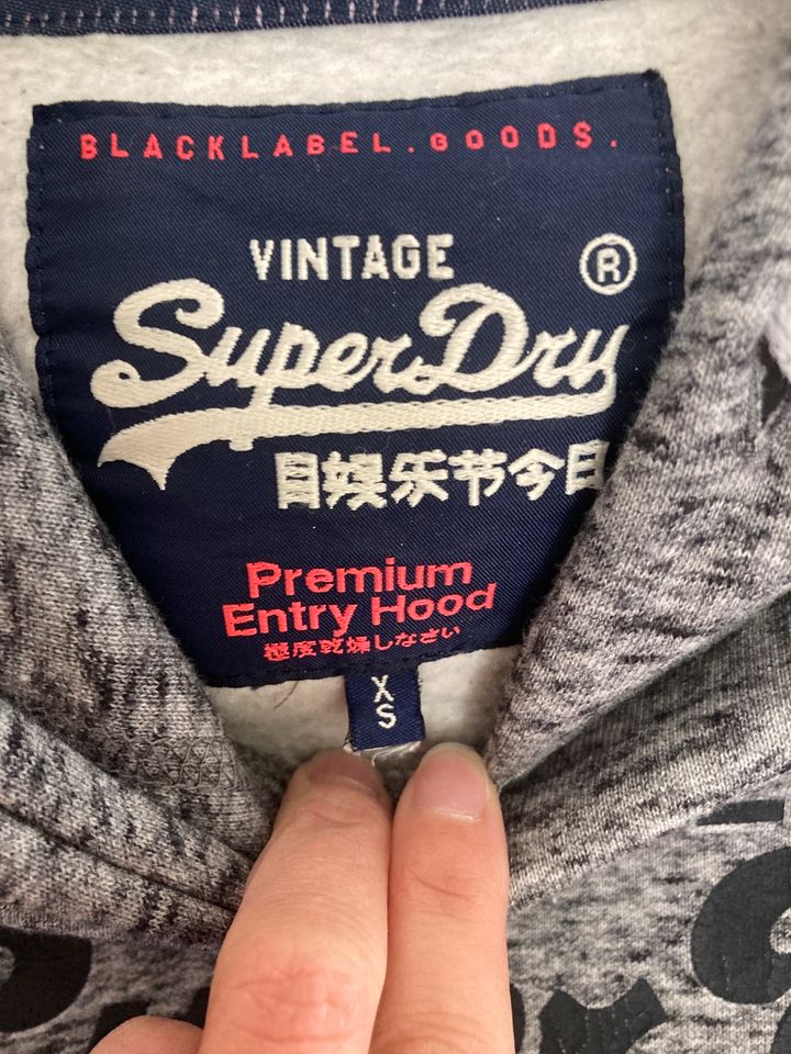 Super Dry Pullover in Krefeld