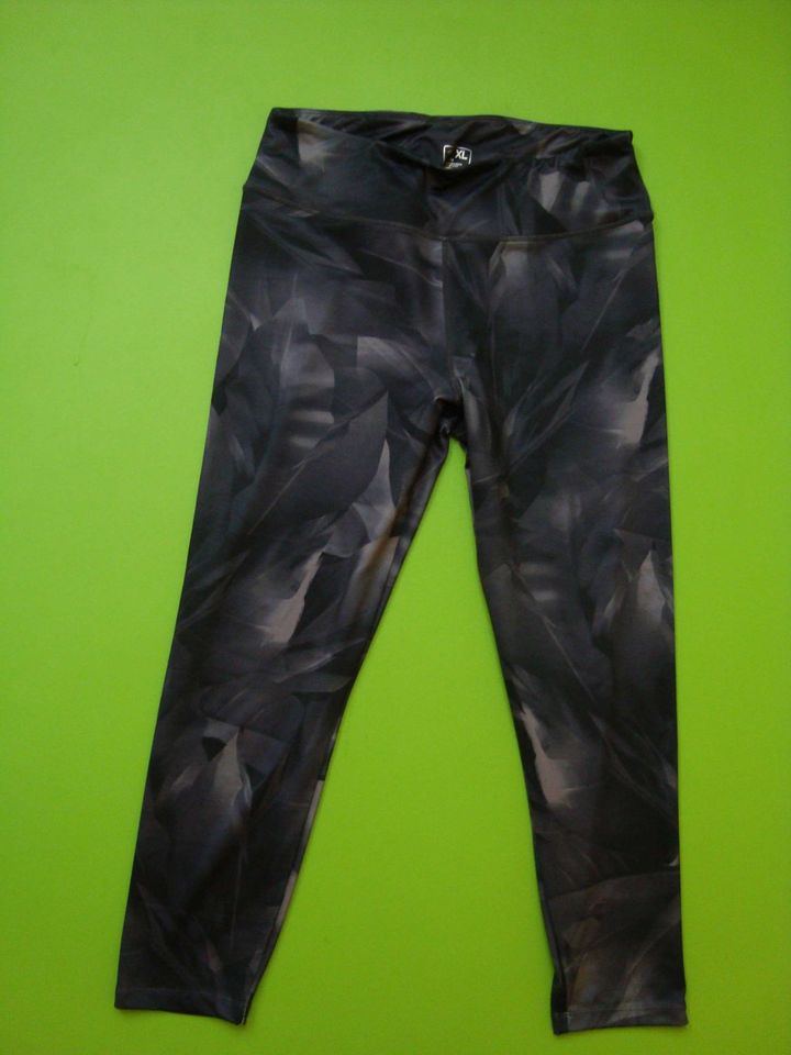 4F Leggins XL,  42-44 , wie NEU in Radbruch