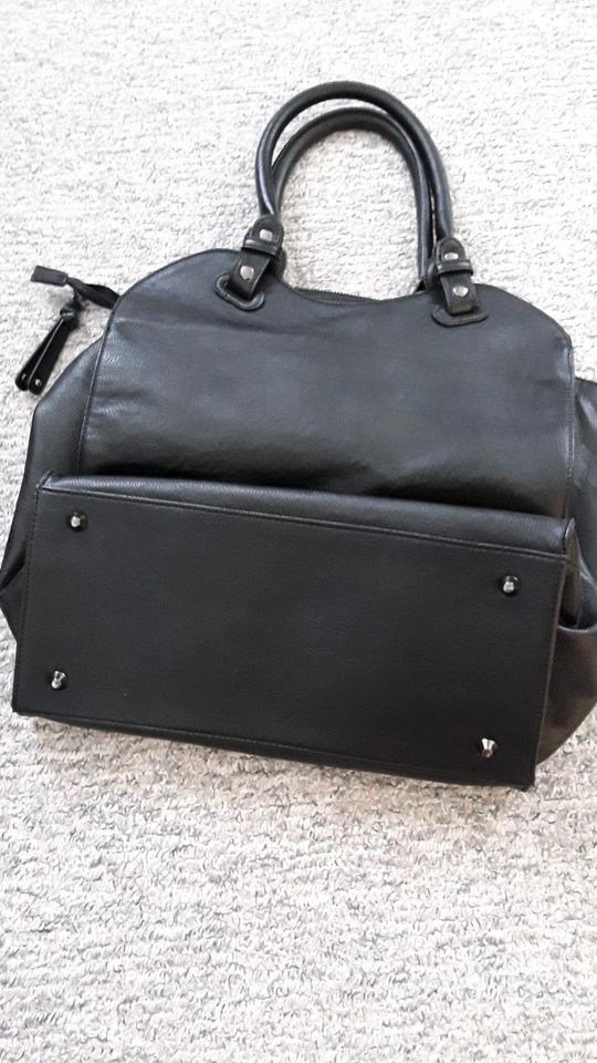 Soccx Bag Tasche Shopper neuwertig schwarz Porto 4,95 Euro in Bernau