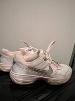 Tennisschuhe zu verkaufen – verschiedene Marken & Größen Hessen - Rodgau Vorschau