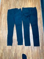 Zwei gut erhaltene Hosen/ Cargohose von asos Größe 31/32 Nordrhein-Westfalen - Solingen Vorschau