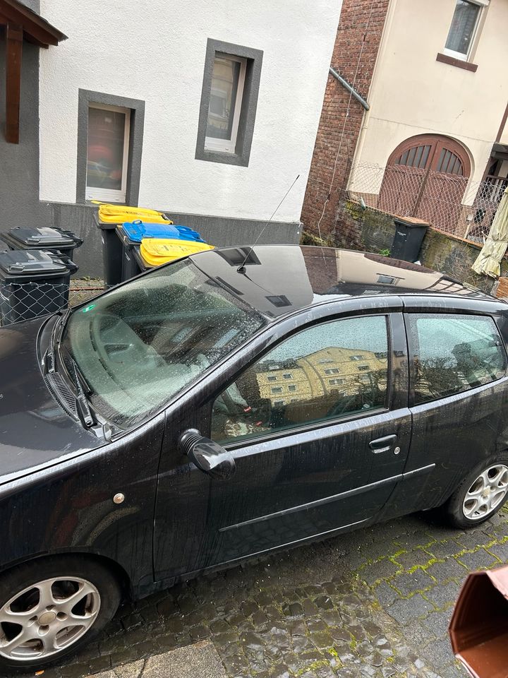 Fiat Punto rentnerfahrzeug in Dillenburg