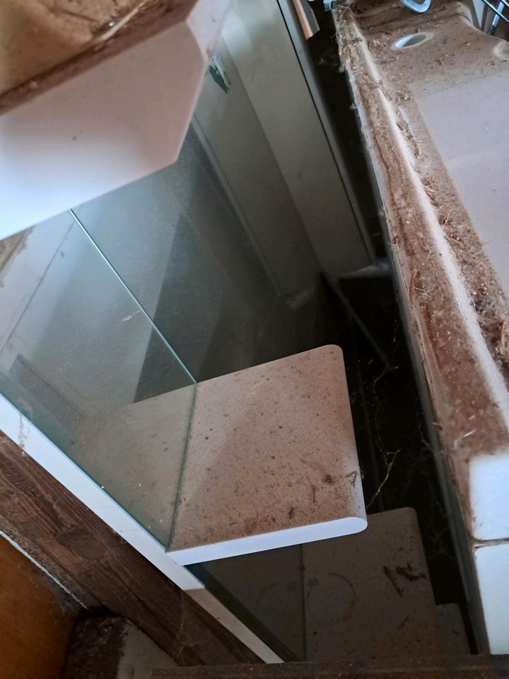 Spiegelschrank Waschbecken in Birstein