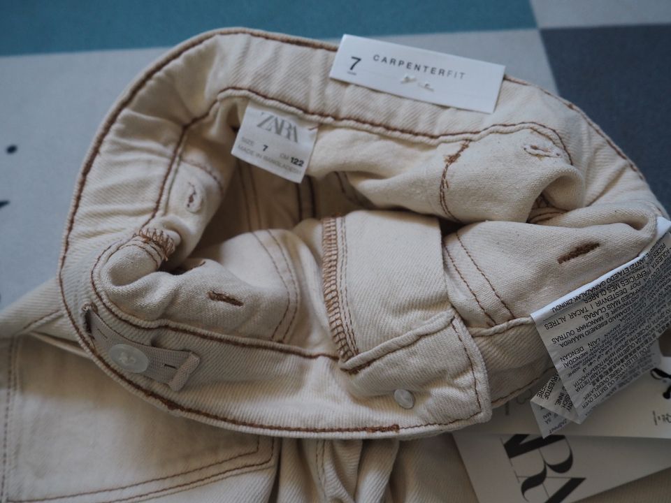 NEU Zara Mega schöne Jeans Gr.122 Creme in Hamburg