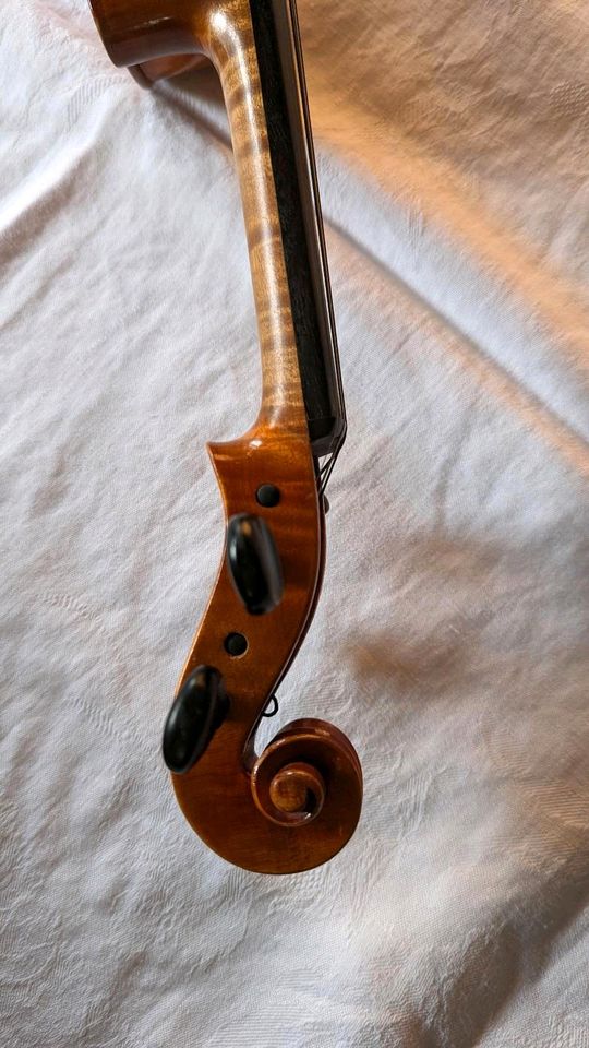 Geige sächsische mit Verzierung kaum gespielt in Oedheim