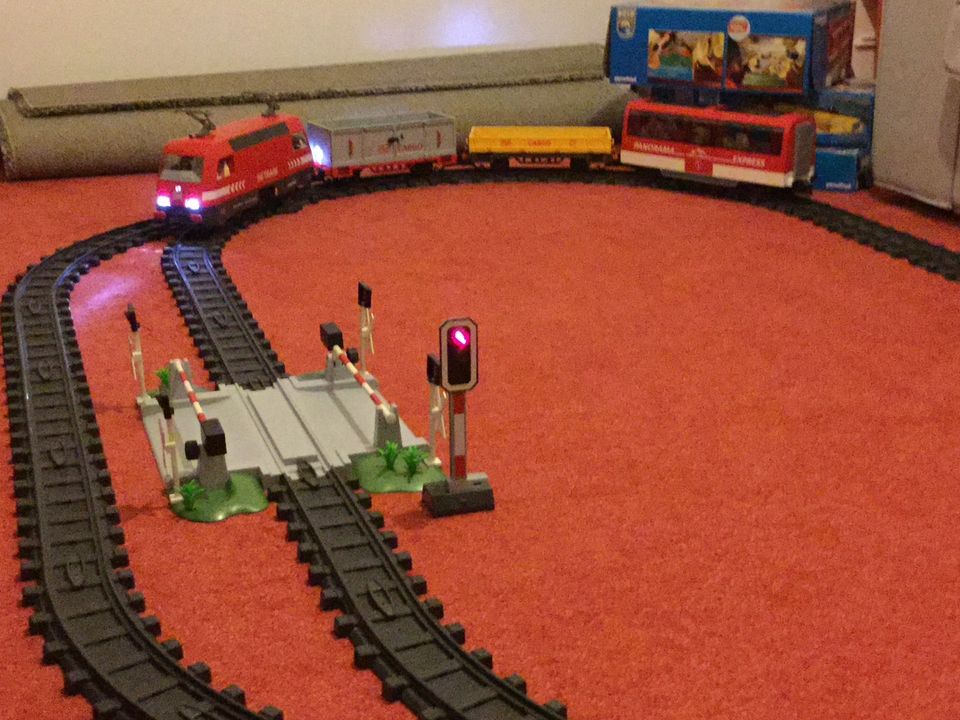 Playmobil Eisenbahn 4010 + 4124 + 4126 + 4306 + 4397 gebraucht in Koblenz