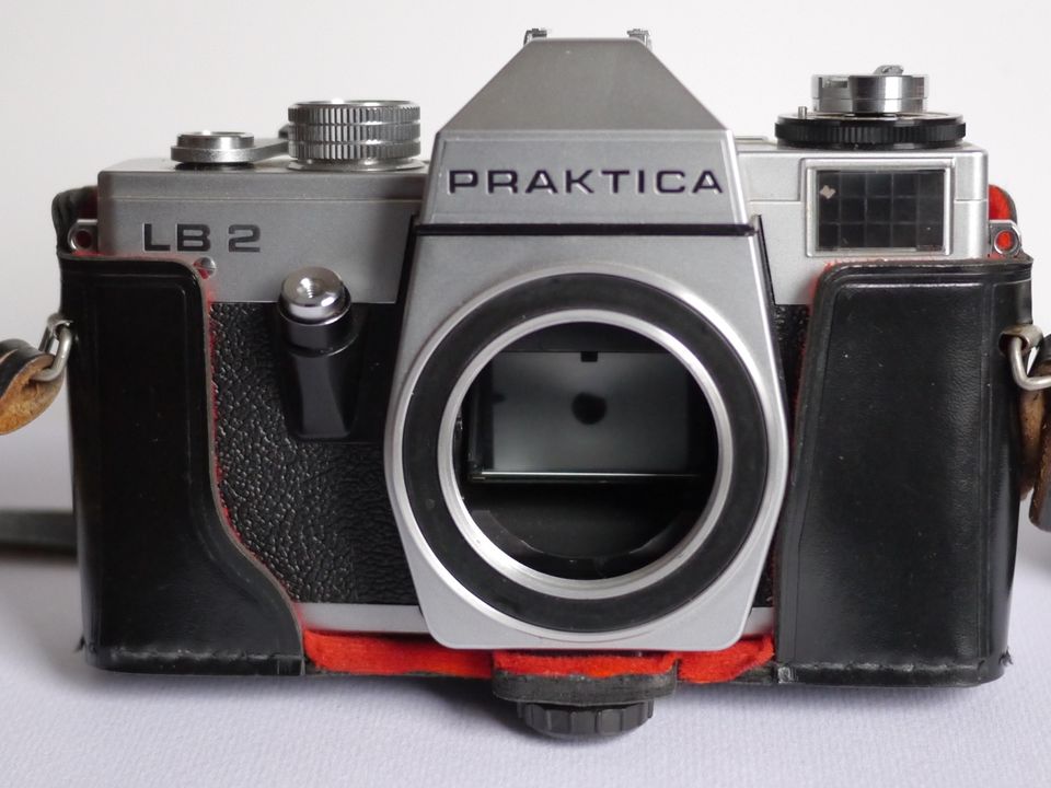 Praktika LB2 mit Pentacon auto 2,8/29mm MC (rot) + sh. Fotos in Centrum