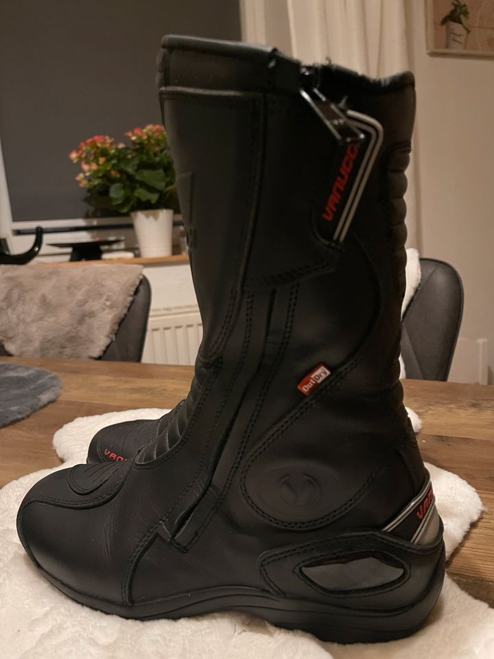 Damen Motorradstiefel VANUCCI in Selb