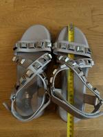 Catwalk Sandalen mit Nieten – Gr. 38 – Neu, ungetragen Hamburg Barmbek - Hamburg Barmbek-Süd  Vorschau