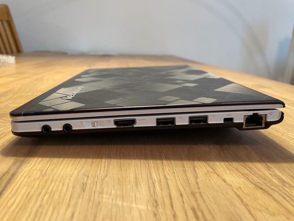 Lenovo IdeaPad U160 - Intel U5400 in Berlin