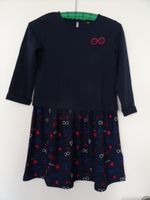 Wunderschönes Mädchen Kleid Gr. 146 mit Anstecker Stuttgart - Weilimdorf Vorschau