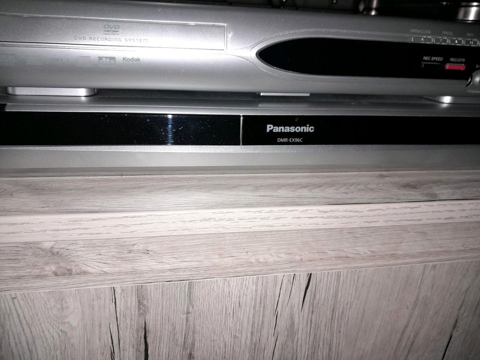 Panasonic DVD Player in Silber in Aindling