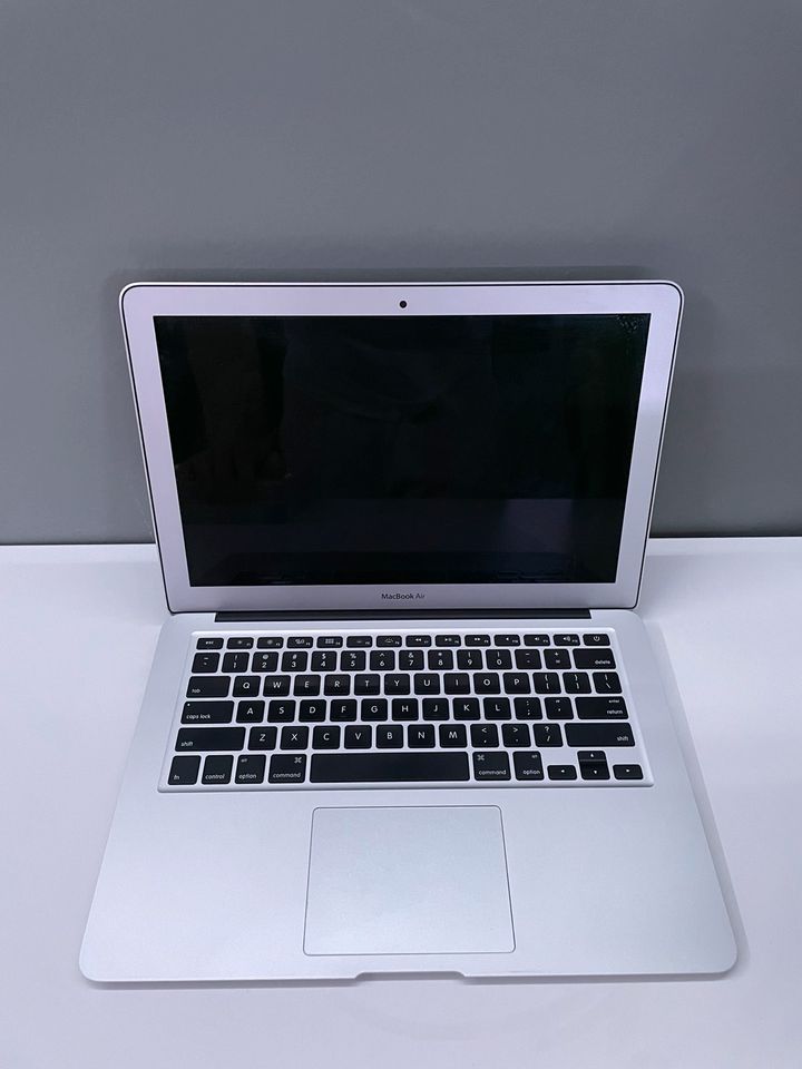 MacBook Air (13-inch, 2017) US Tastatur in Bissingen an der Teck