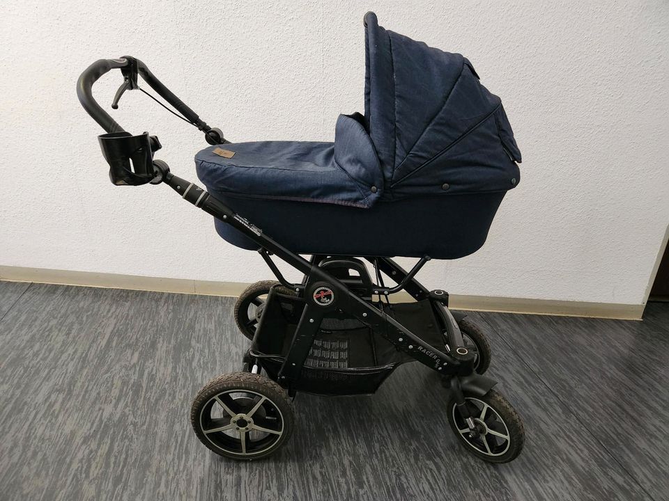 2 in 1 Kinderwagen (Babywanne / Sportsitz) in Berlin