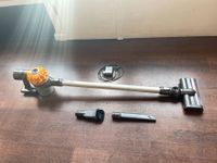 Dyson V6 mit neuem Akku Berlin - Neukölln Vorschau