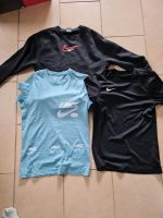 Paket von Nike 2 Shirts, 1 Sweatshirt  Sport Bayern - Burglengenfeld Vorschau