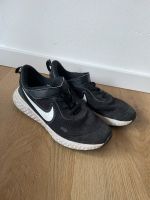 Nike Trunschuhe mit Klettverschluss GR 35 Bayern - Bamberg Vorschau