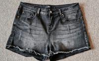 EMP Black Premium Shorts Hotpants Damen, Gr. 31, schwarz Bayern - Kösching Vorschau
