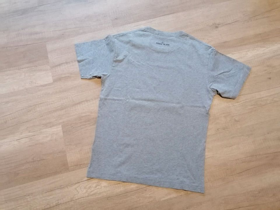 Stone Island T-Shirt in Grau Größe : M -Original- *TOP * in Chemnitz