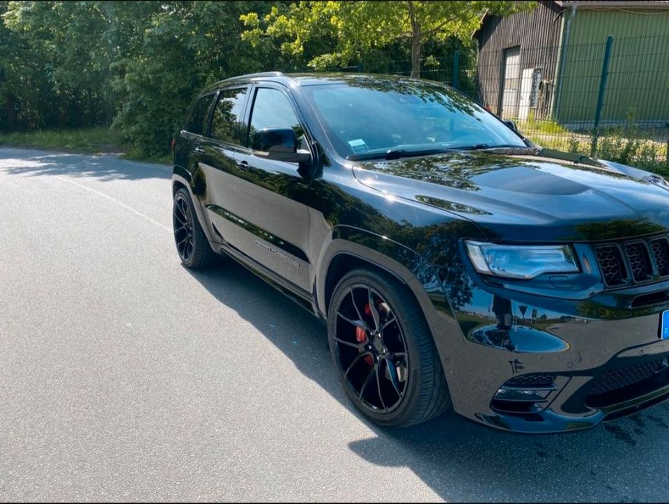 Jeep Grand Cherokee SRT 6,4 L, 22 Zoll, Klappenauspuff, Tiefer in Himmelpforten