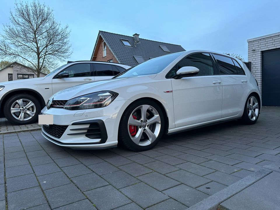 Vw Golf 7 GTI Performance Facelift gepflegt aus 1. Hand in Grevenbroich