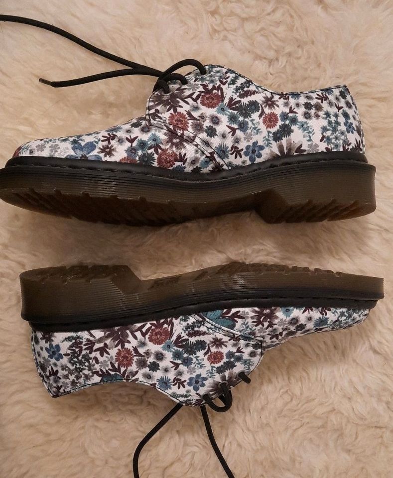 Dr. Martens Halbschuh Lester Gr. 39 in Flensburg