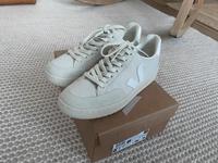 VEJA V12 natural white NEU Gr. 40 Sneakers Hamburg-Mitte - Hamburg Neustadt Vorschau