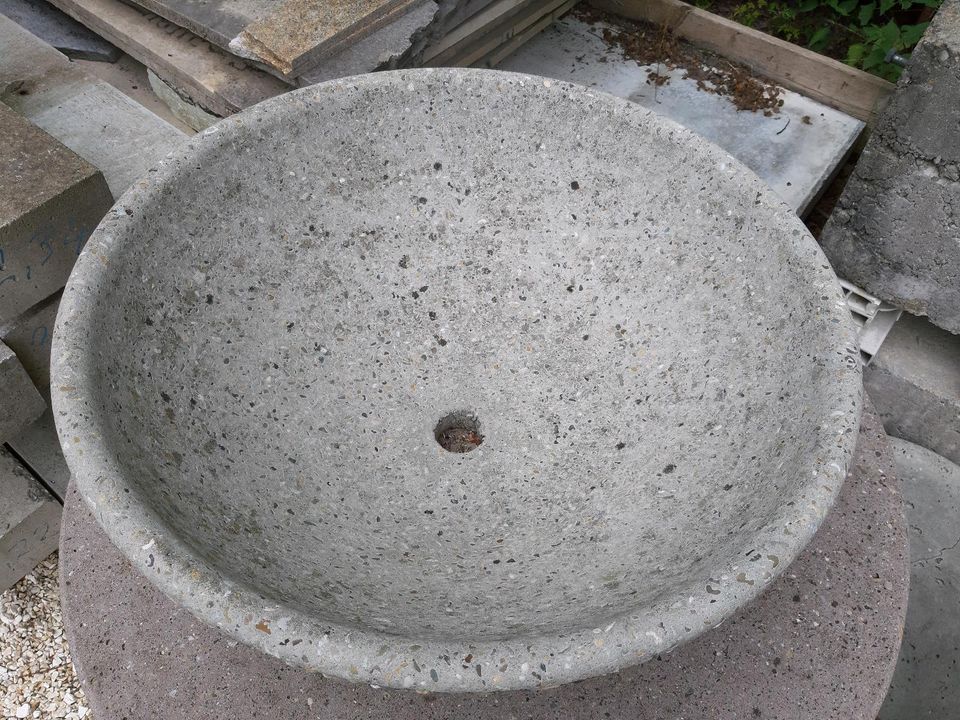 ▪︎Pflanzschale//Blumenschale Beton Waschbeton Donau Ø 78cm in  Baden-Württemberg - Heidenheim an der Brenz | eBay Kleinanzeigen ist jetzt  Kleinanzeigen