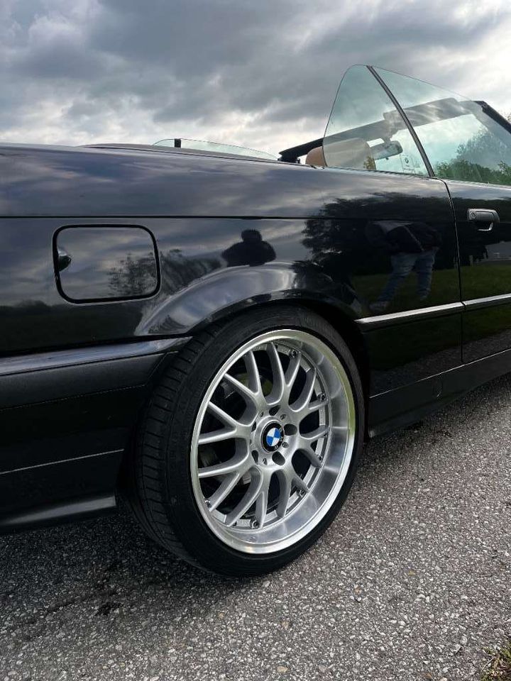 BMW 3er-Reihe 325i Cabrio E36 Kultauto mit beigem Leder Cabrio / in Passau