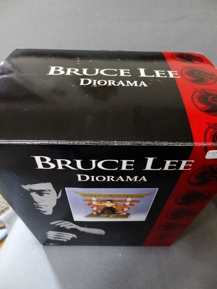 Bruce Lee - Figur mit Diorama sehr selten - OVP in Krefeld