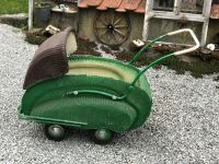 Alter vintage Puppenwagen Kinderwagen Korbwagen Korb Rattan Baden-Württemberg - Ilshofen Vorschau