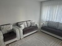 Istikbal Sofas mit schlaffunktion und Bettkasten 3+2+1 Niedersachsen - Hildesheim Vorschau