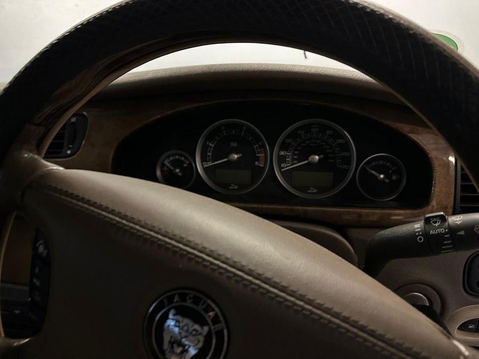 Jaguar S Type 2.7 Diesel 1 Hand Automatik Voll Ausstattung in Osthofen