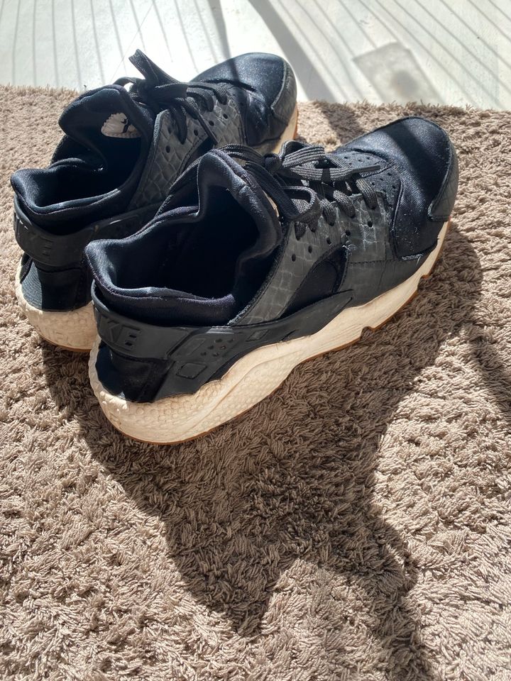 Nike Huarache Gr. 40.5 in Wangen im Allgäu