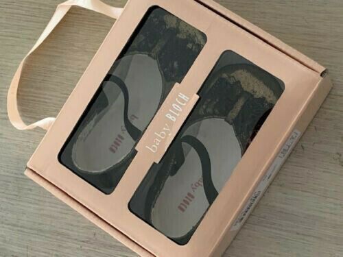 NEU Baby Ballerina Schuhe Gr. 20 Baby Bloch gold schwarz Geschenk in Brachttal