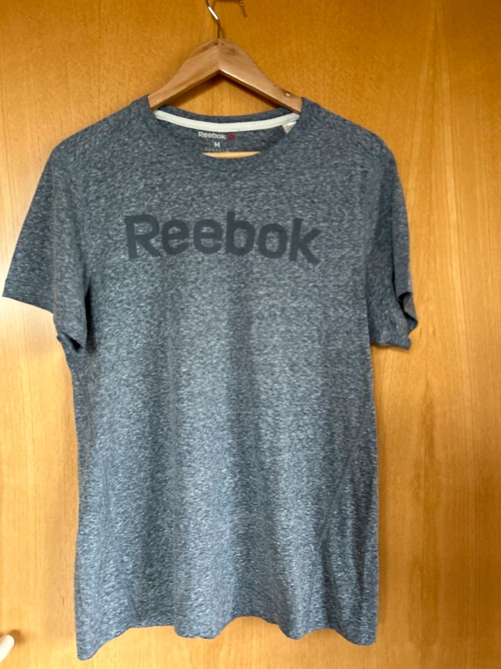 Reebok T-Shirt M in Brackenheim