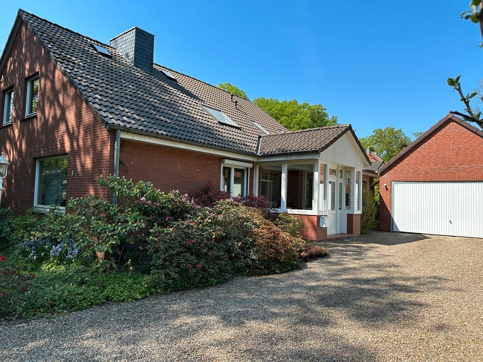 PURNHAGEN-IMMOBILIEN -  Leuchtenburg - großzügiges 1-Fam.-Haus auf großem Grundstück in Bestlage! in Schwanewede