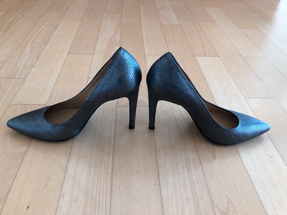 wie NEU: Marvib High Heels, Pumps, Silber Anthrazit, Gr. 37,5 in Hamburg